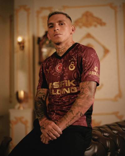 galatasaray_25_26_puma_third_kit_c.jpg