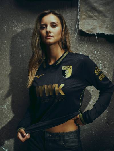 augbsurg_25_26_mizuno_third_kit_f.jpg