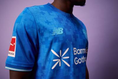 bayer_04_leverkusen_25_26_new_balance_third_kit_c.jpg