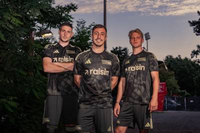 union_berlin_25_26_adidas_away_kit_c.jpg