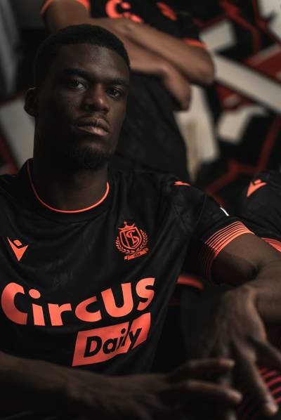 standard_de_liege_25_26_macron_third_kit_e.jpg