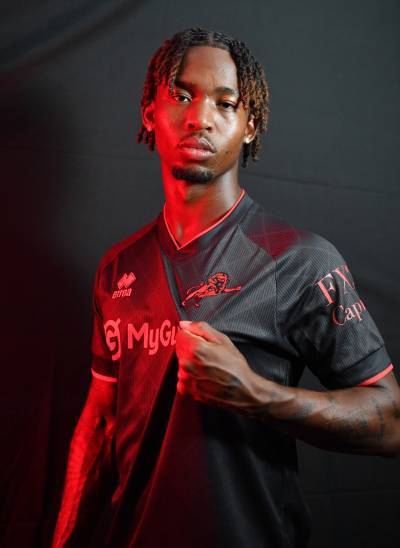 millwall_25_26_errea_third_kit_d1.jpg