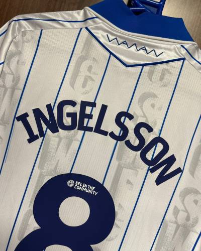 sheffield_wednesday_25_26_macron_third_kit_b.jpg