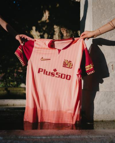 young_boys_25_26_nike_third_kit_e.jpg