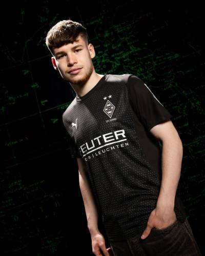 borussia_monchengladbach_25_26_puma_125th_anniversary_third_kit_c.jpg