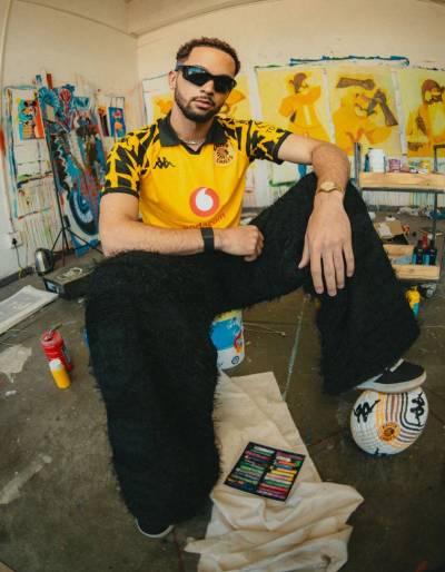 kaizer_chiefs_25_26_kappa_home_kit_3b.jpg