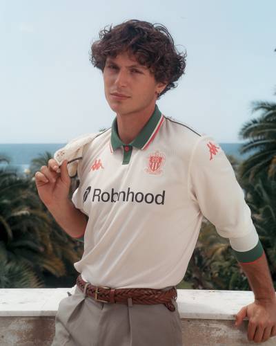 ogc_nice_25_26_kappa_away_kit_f.jpg