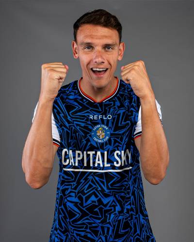 luton_town_25_26_reflo_away_kit_a.jpg