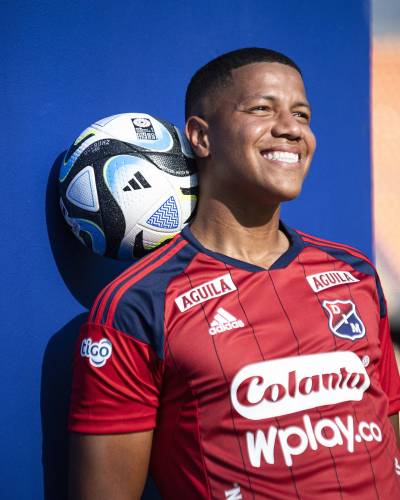 independiente_medellin_2023_home_kit_b.jpeg