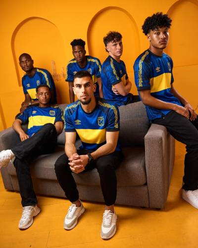 cape_town_city_25_26_umbro_home_kit_a.jpg