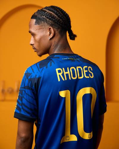 cape_town_city_25_26_umbro_home_kit_f.jpg