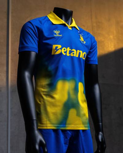 brondby_if_2025_hummel_away_kit_d.jpg