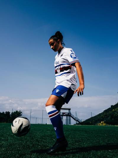 sampdoria_25_26_macron_away_kit_06.jpg