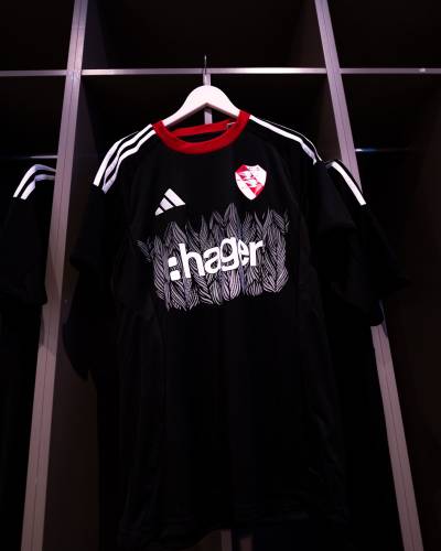 racing_strasbourg_25_26_adidas_third_kit_f.jpg