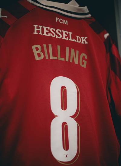 fc_midtjylland_2025_26_puma_away_kit_3.jpg