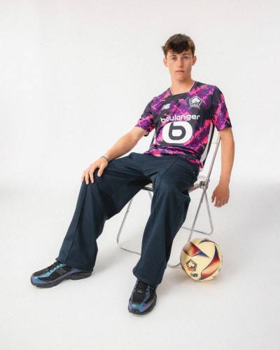 losc_lille_25_26_new_balance_fourth_kit_b.jpg