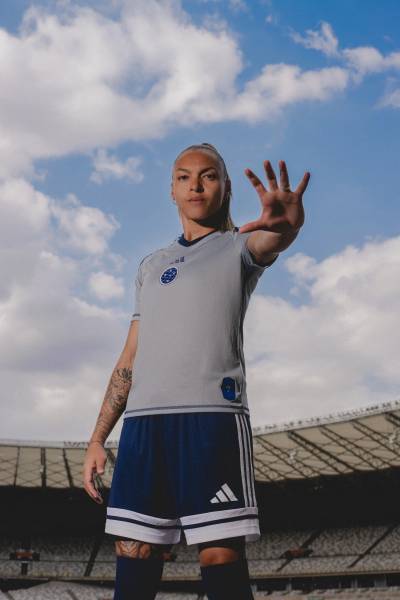 cruzeiro_2025_adidas_special_edition_goalkeeper_shirt_k.jpg