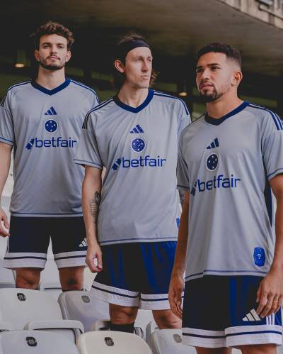 cruzeiro_2025_adidas_special_goalkeeper_shirt_2.jpg