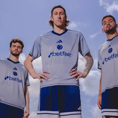 cruzeiro_2025_adidas_special_goalkeeper_shirt_a1.jpg