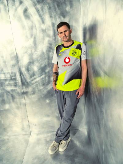 borussia_dortmund_25_26_puma_away_kit_2.jpg