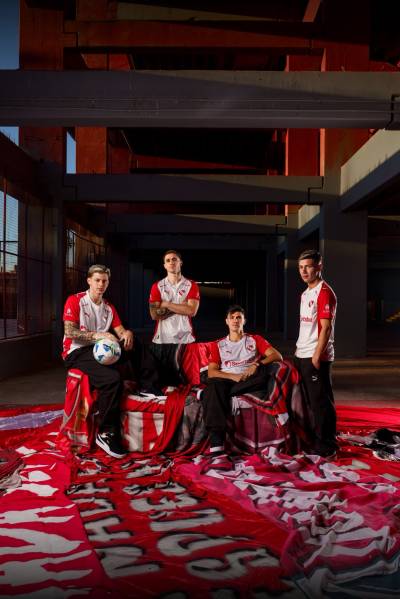 independiente_25_26_puma_away_kit_4.jpeg