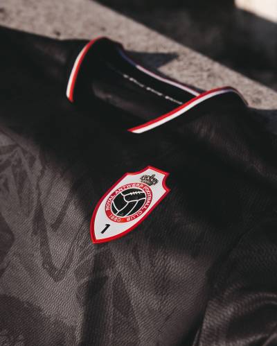 royal_antwerp_25_26_stanno_third_kit_b.jpg