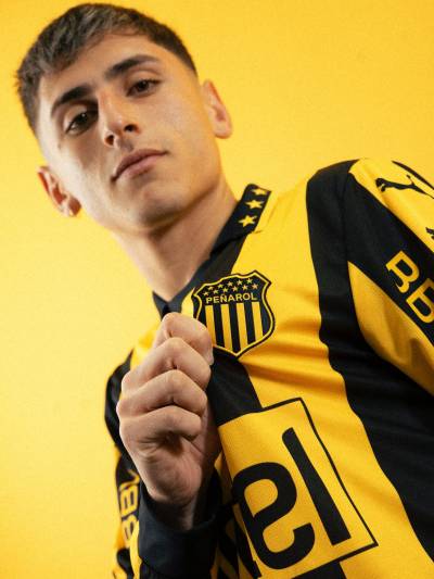 penarol_2025_puma_134th_anniversary_shirt_d.jpg