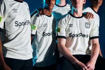 cape_town_city_25_26_umbro_away_kit_e.jpg