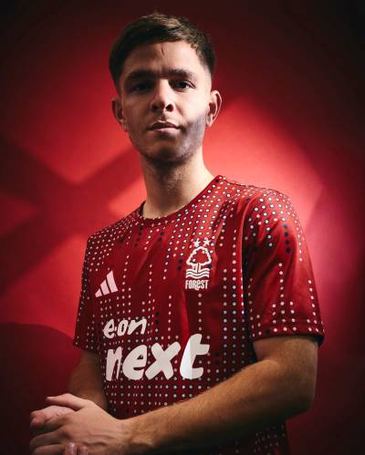 nottingham_forest_25_26_adidas_europe_pre_match_jersey_e.jpg