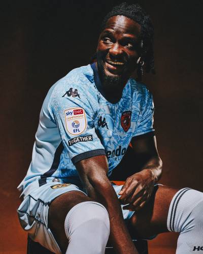 hull_city_25_26_kappa_third_kit_f.jpeg