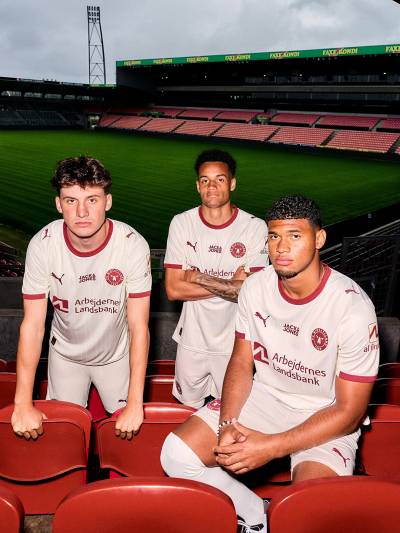 fc_midtjylland_25_26_puma_third_kit_c.jpg