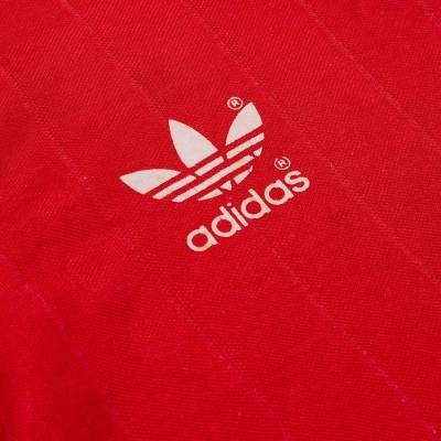 manchester_united_1983_fa_cup_winners_home_shirt_5.jpg