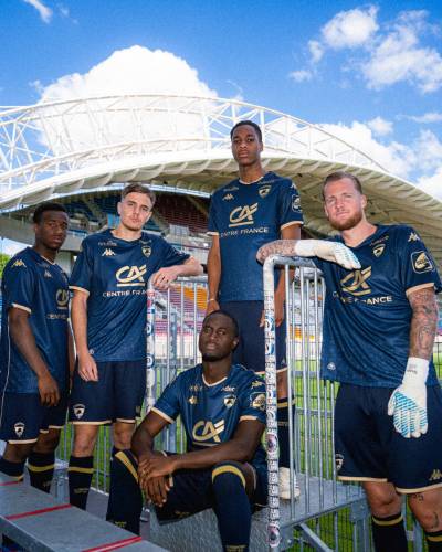 clermont_foot_25_26_kappa_third_kit_e.jpg