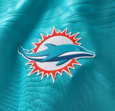 miami_dolphins_2025_fanatics_nfl_football_x_football_fan_top_b1.jpeg
