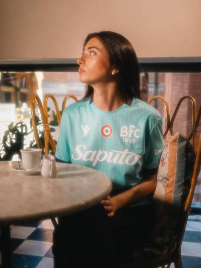 bologna_25_26_macron_third_kit_05.jpg