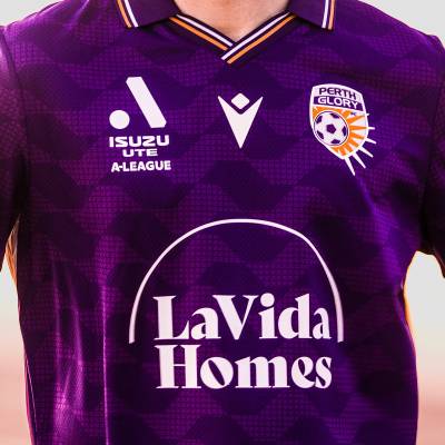 perth_glory_25_26_macron_home_kit_b.jpeg