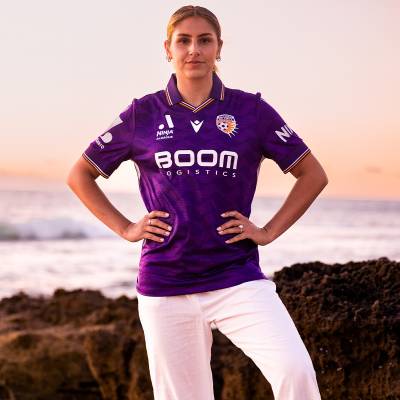 perth_glory_25_26_macron_home_kit_e.jpeg