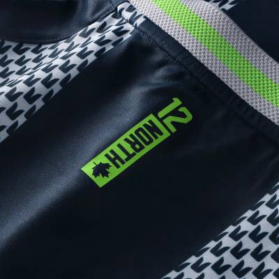 seattle_seahawks_2025_fanatics_nfl_football_x_football_fan_top_f.jpg
