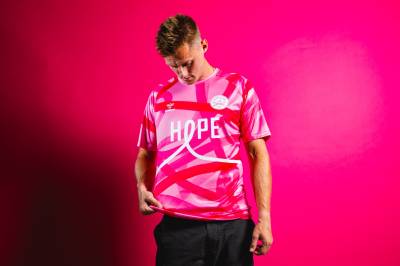 charleston_battery_2025_hummel_pink_october_warm_up_shirt_c.jpg