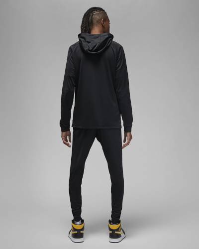 Paris_Saint_Germain_Strike_Fourth_Jordan_Dri_FIT_Hooded_Football_Tracksuit_Black_Tour_Yellow_02.jpeg