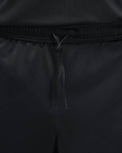 Paris_Saint_Germain_Strike_Fourth_Jordan_Dri_FIT_Hooded_Football_Tracksuit_Black_Tour_Yellow_08.jpeg