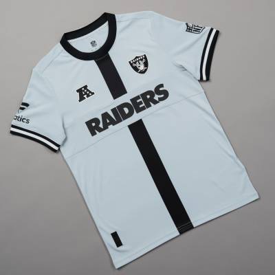 las_vegas_raiders_2025_fanatics_nfl_football_x_football_fan_top_a1.jpg