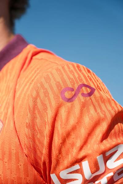brisbane_roar_25_26_cikers_home_kit_f.jpg