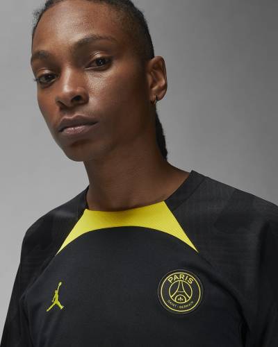 Paris_Saint_Germain_Strike_Jordan_Dri_FIT_Knit_Football_Top_Black_Black_Tour_Yellow_Tour_Yellow_3.jpeg