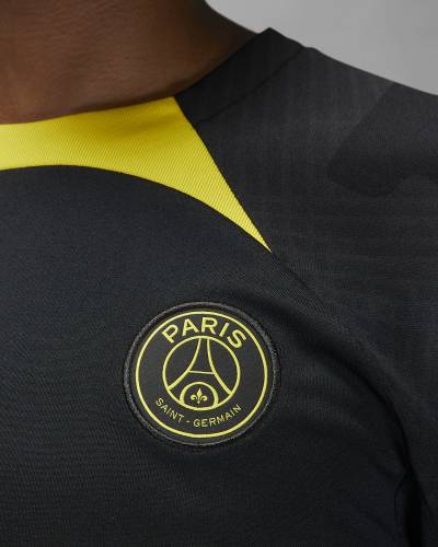 Paris_Saint_Germain_Strike_Jordan_Dri_FIT_Knit_Football_Top_Black_Black_Tour_Yellow_Tour_Yellow_5.jpeg