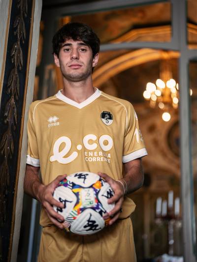 cesena_25_26_errea_third_kit_a.jpg