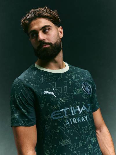 manchester_city_25_26_puma_fourth_kit_b.jpg