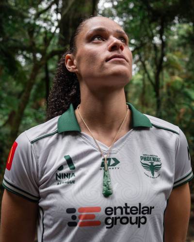 wellington_phoenix_25_26_dynasty_sport_away_kit_d.jpg