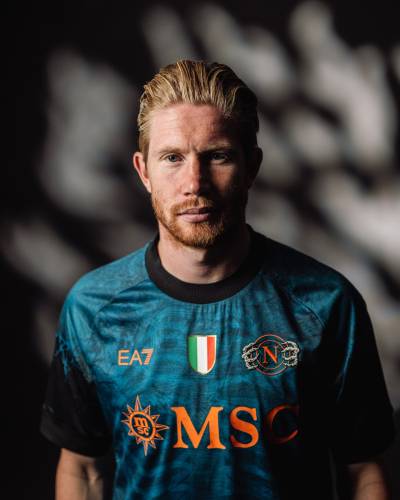 napoli_25_26_ea7_halloween_shirt_a.jpg