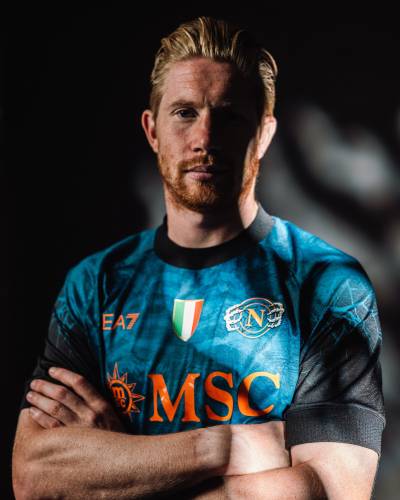 napoli_25_26_ea7_halloween_shirt_f.jpg